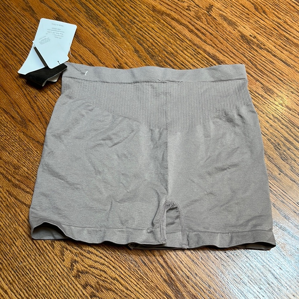 kathy ireland Taupe Seamless Shaping Boyshorts